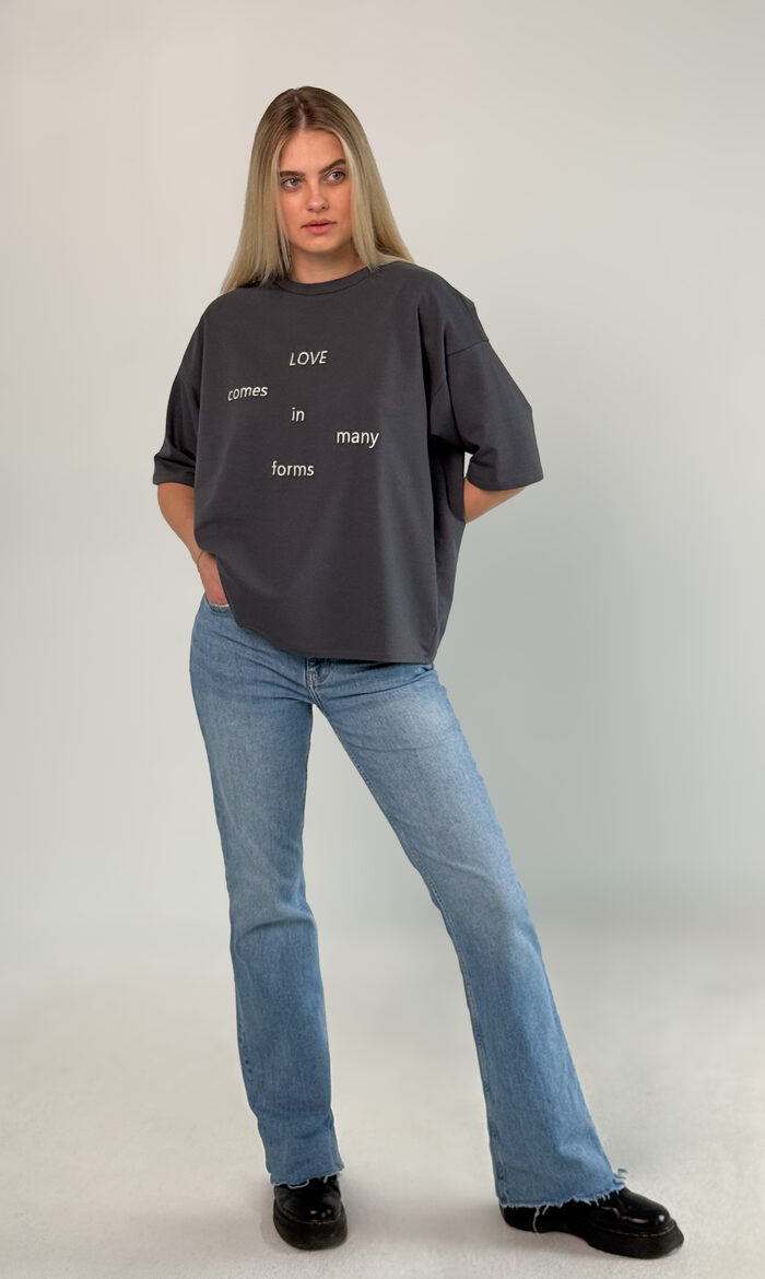 "Love comes in many forms" pilki marškinėliai