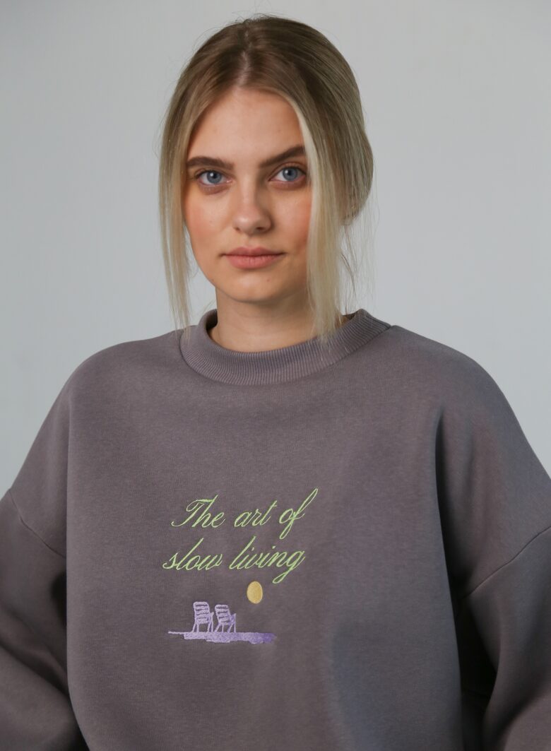 "The art of slow living" pilkas džemperis