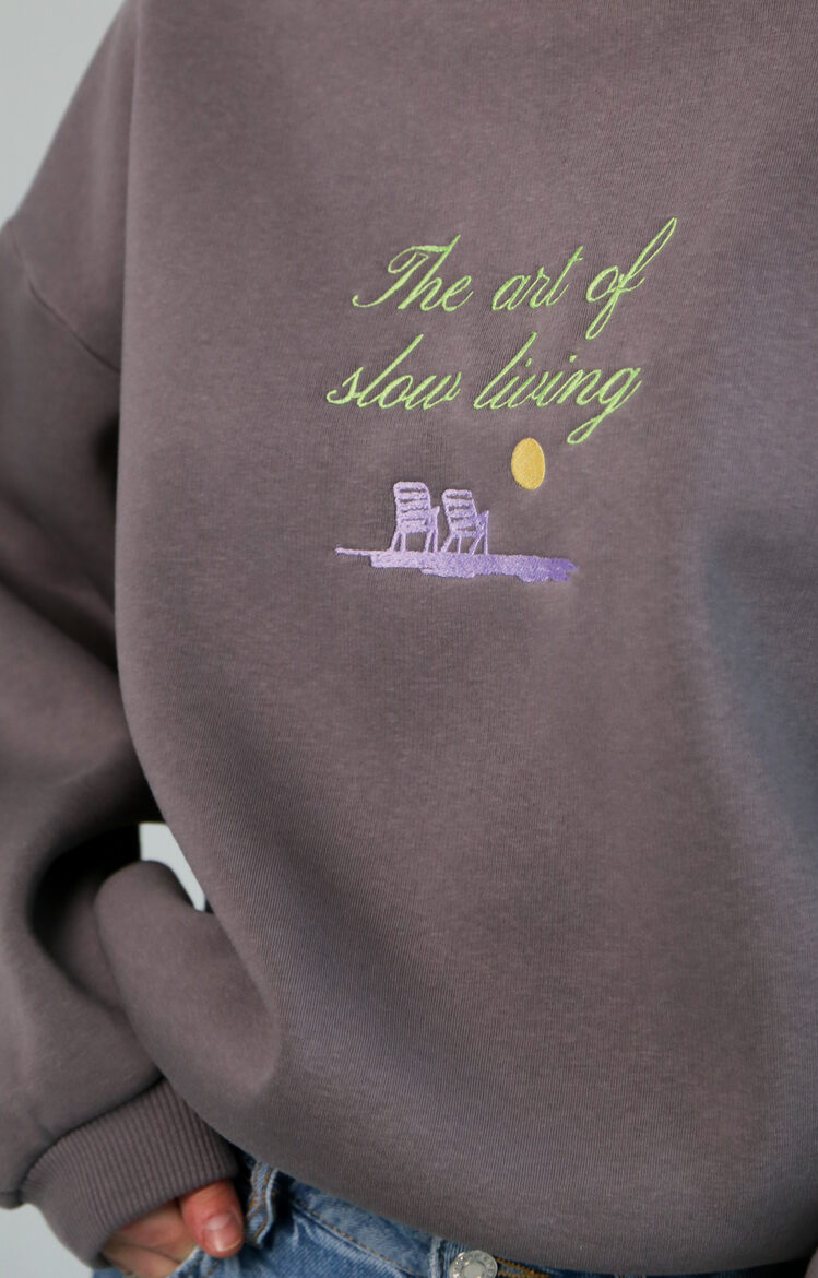 "The art of slow living" pilkas džemperis